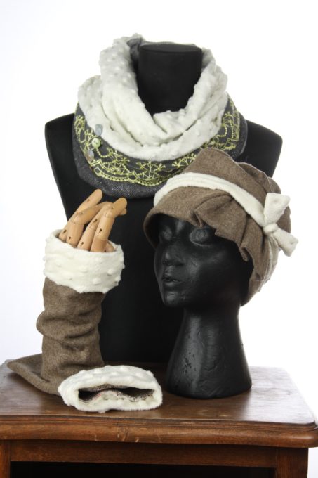 accesoires d'hiver Bonnet mitaines écharpes laine coton polaire boutons et dentelle chaud coloré agréable uniques ensembles 3pièces snood col