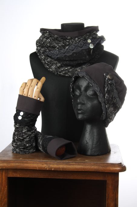 accesoires d'hiver Bonnet mitaines écharpes laine coton polaire boutons et dentelle chaud coloré agréable uniques ens noir et blanc embles 3pièces snood col